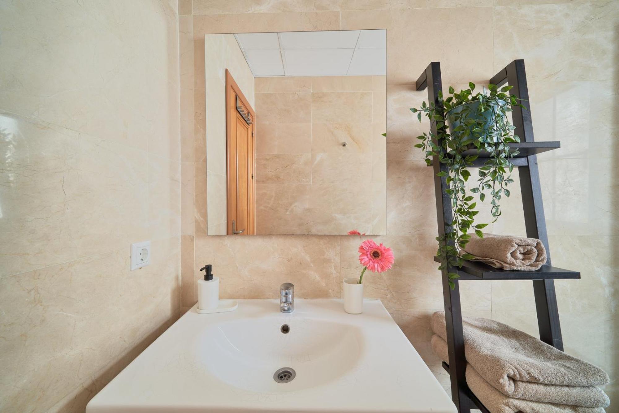 Apartamento En El Centro, Tranquilo Y Luminoso Málaga Exterior foto